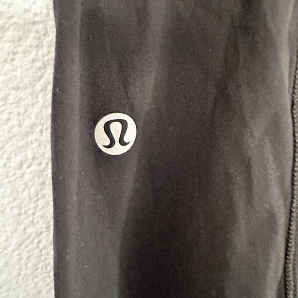 Lululemon Seek the Heat Tee Black Short Sleeve Top Tshirt 8 Mesh - Picture 3 of 5